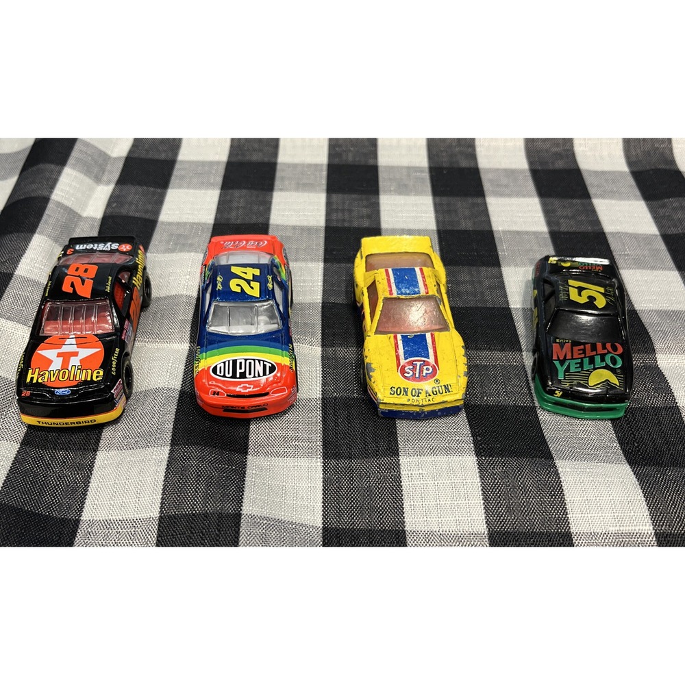 Action Die Cast Nascar 4 Cars Mello Yello DOT, STP Yellow, Gordon 24, Havoline